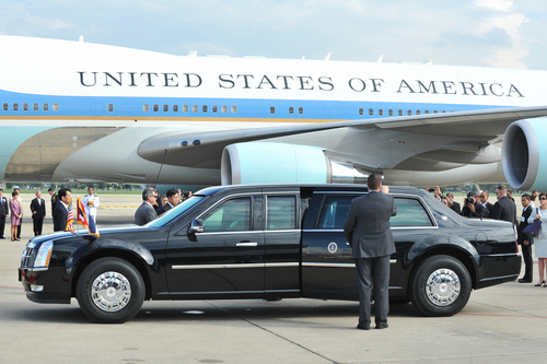 Bangkok,-,Nov,18:,Us,Presidential,State,Car,Waits,By Presidential limousine parked in front of Air Force One at an airport