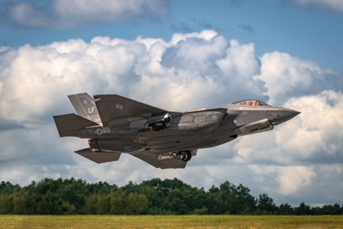 shutterstock_1572741799.jpg featured image F-35 fighter jet taking off from runway.